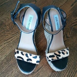 Steve Madden Leopard Print Wedge Size 6
